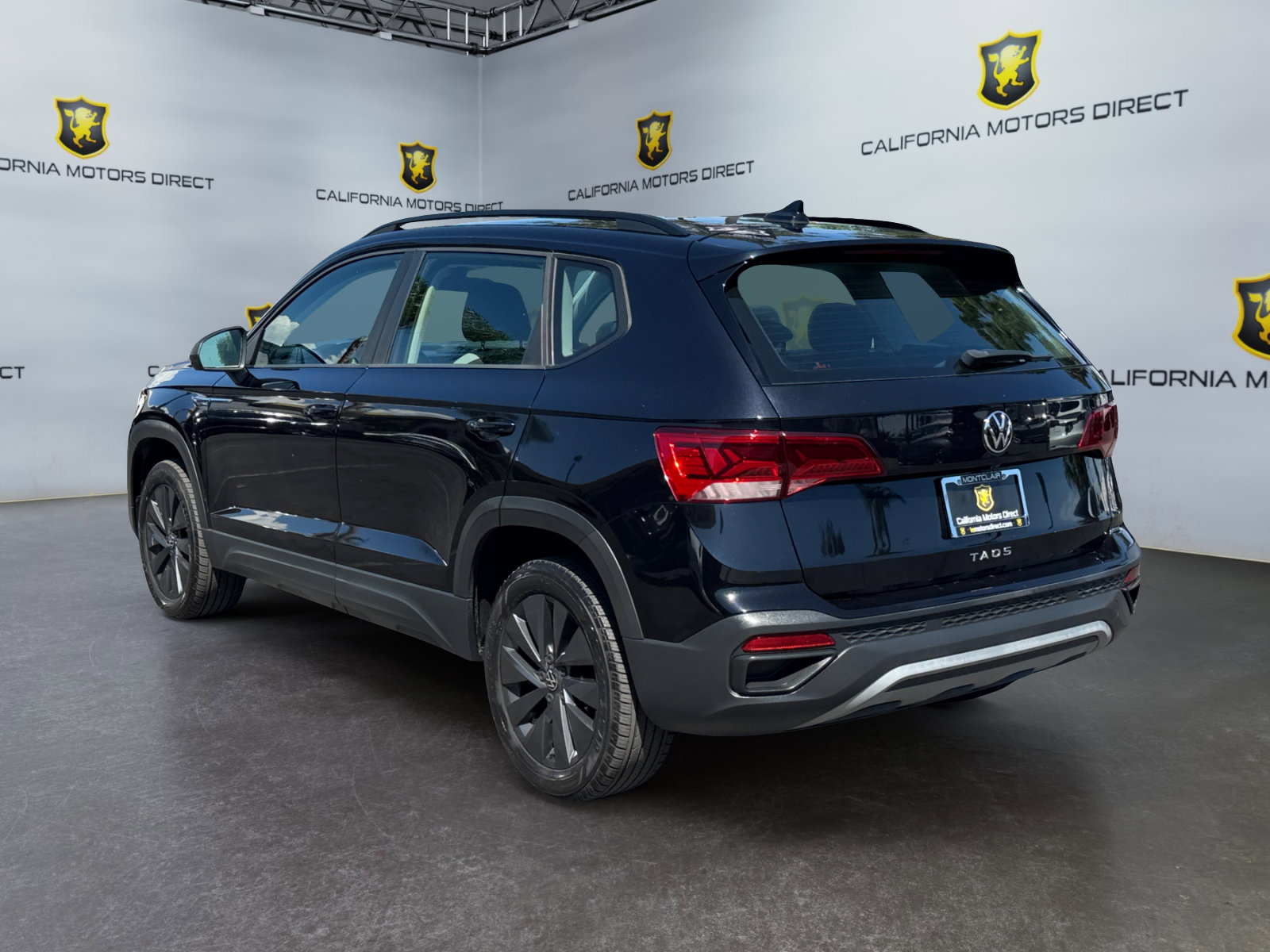 Used 2023 Volkswagen Taos S w/ Driver Assistance Package FWD image 3