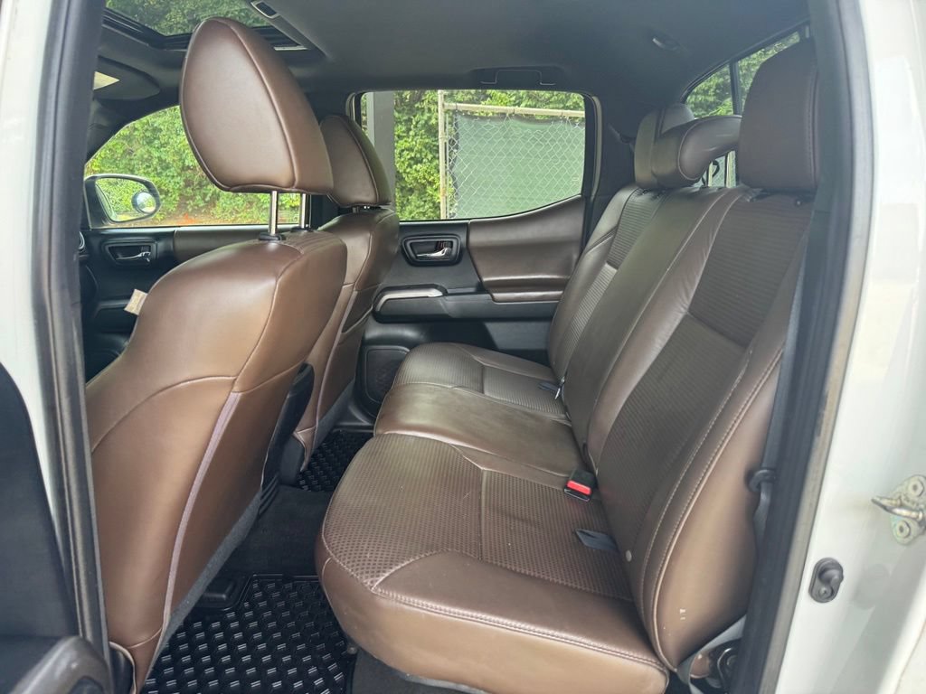 Used 2016 Toyota Tacoma Limited AWD/4WD image 20