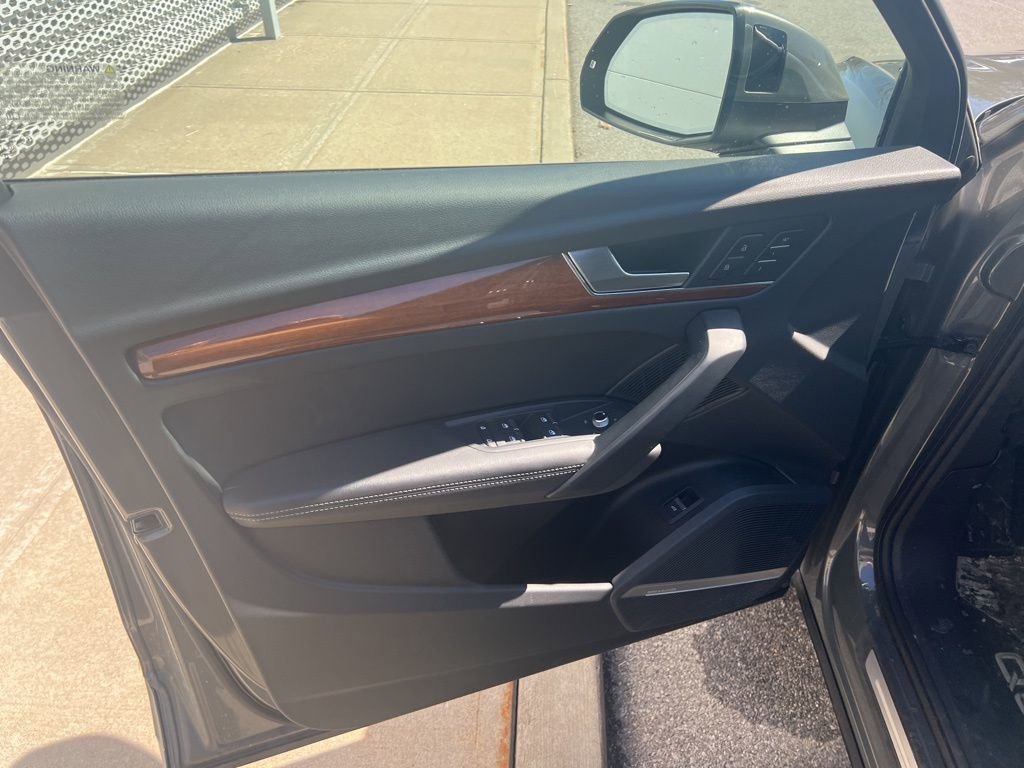 Certified 2023 Audi Q5 2.0T Premium Plus w/ Premium Plus Package image 54