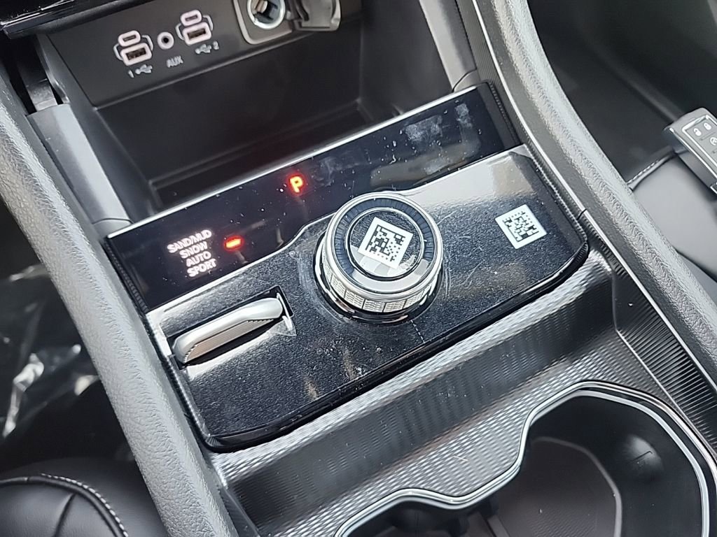 New 2025 Jeep Grand Cherokee L Limited w/ Black Appearance Package image 36