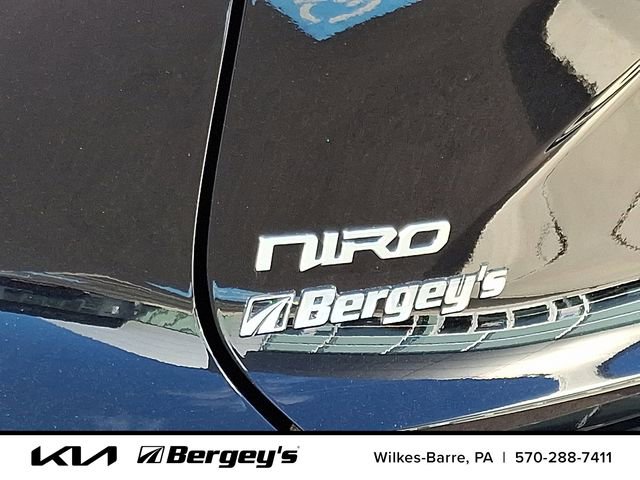 Certified 2025 Kia Niro LX image 31