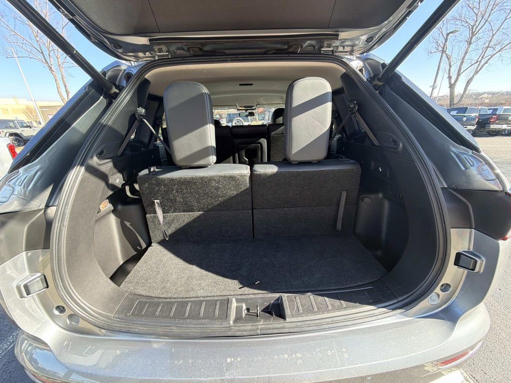 Used 2024 Mitsubishi Outlander SE image 14