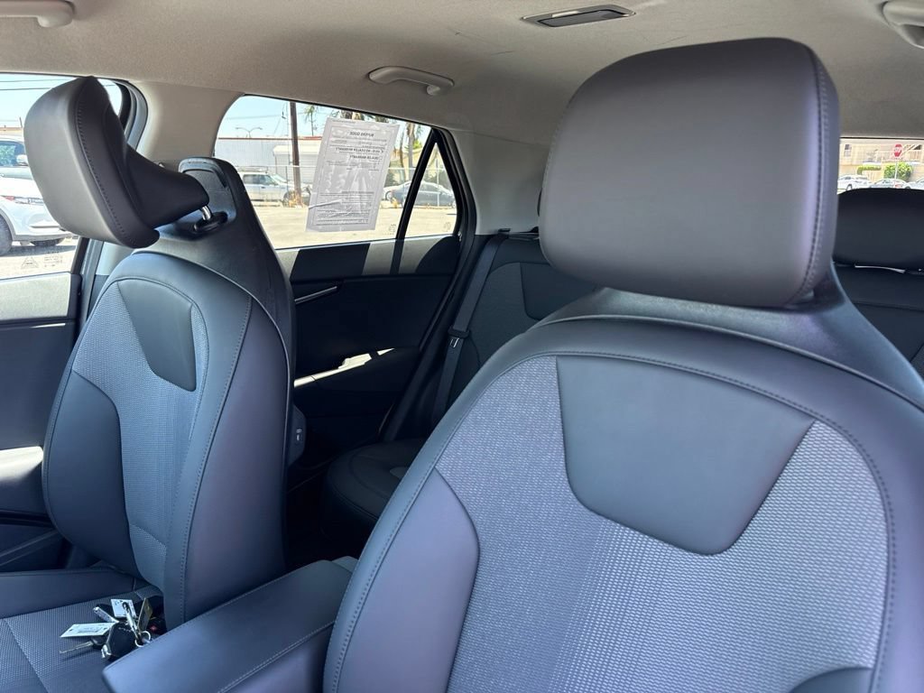 Used 2025 Kia Niro EX FWD image 20