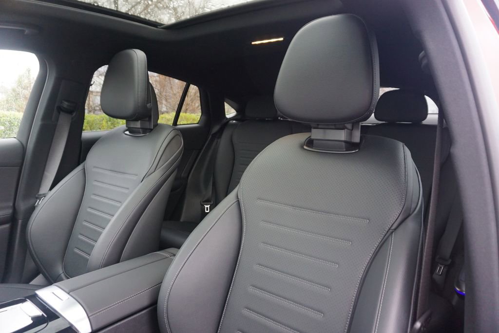 Certified 2025 Mercedes-Benz GLC 300 4MATIC image 11