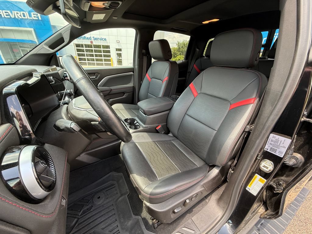 Certified 2025 Chevrolet Colorado Z71 w/ Midnight Edition AWD/4WD image 19