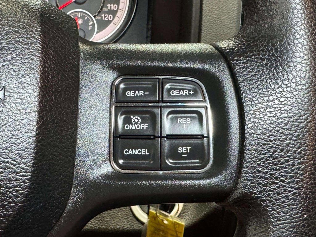 Used 2017 RAM 1500 Classic SLT image 10