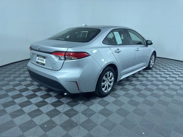 Used 2024 Toyota Corolla LE image 3