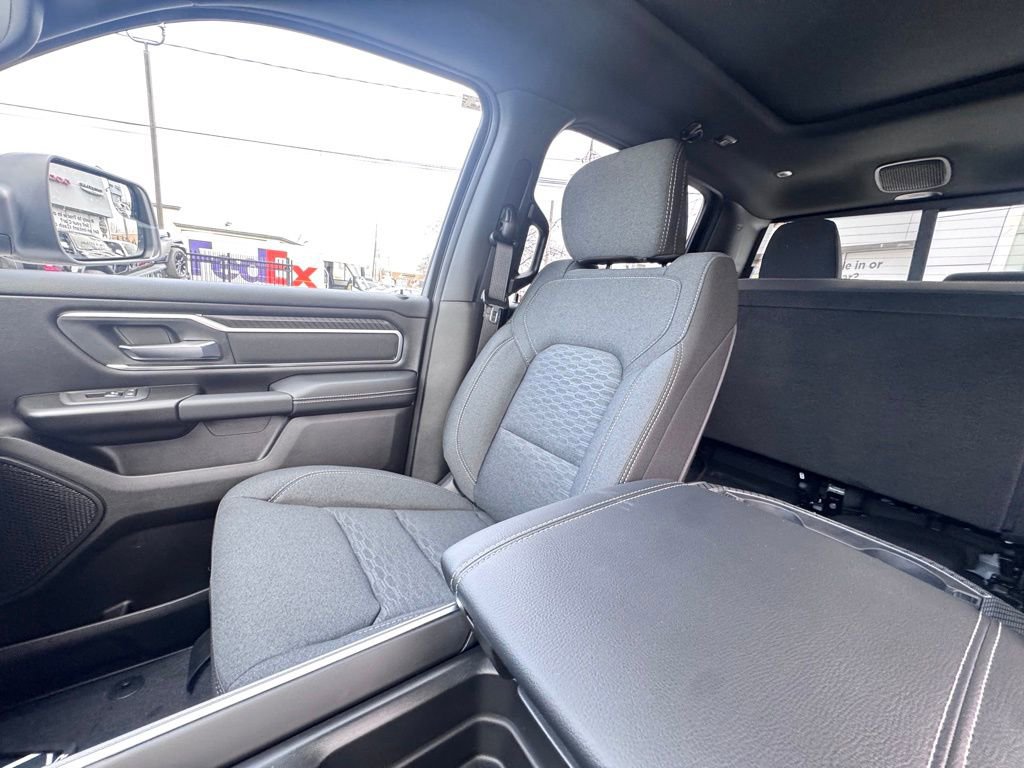 New 2026 RAM 1500 4x4 Crew Cab image 15