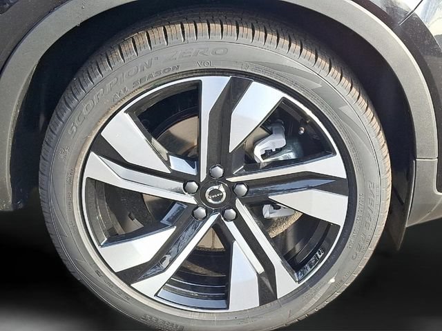 New 2026 Volvo XC40 B5 Ultra w/ Protection Package Premier AWD/4WD image 11