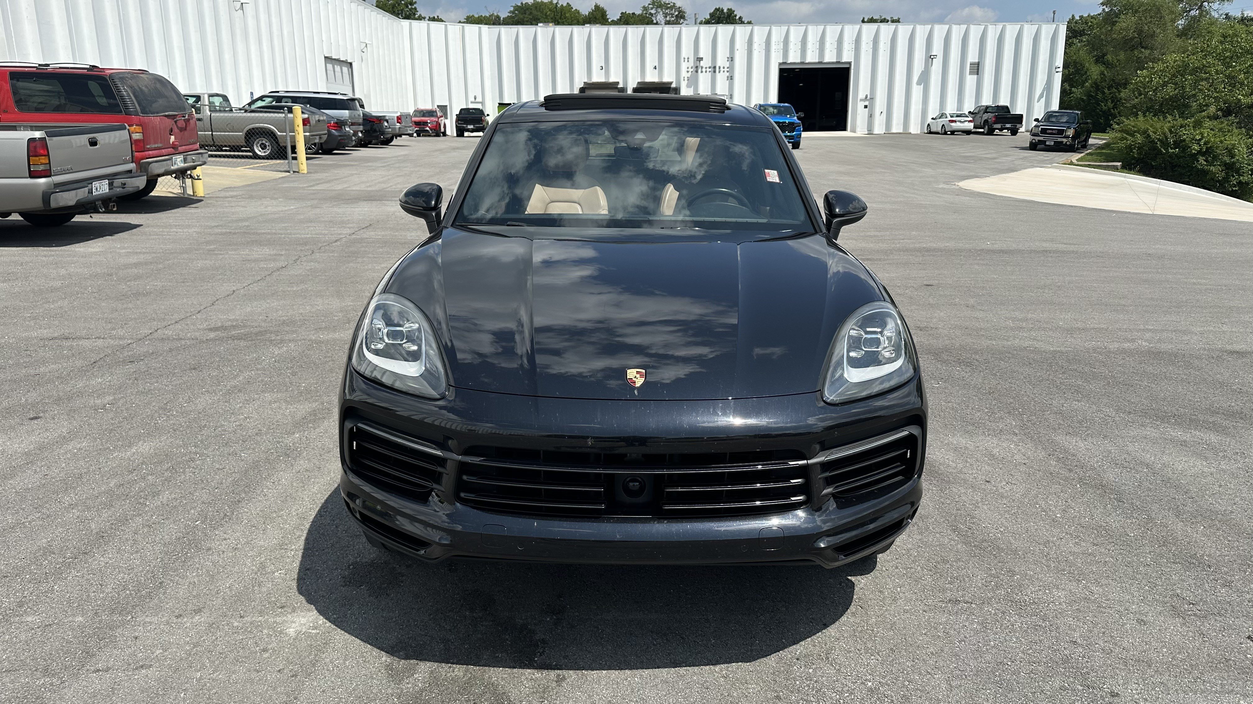 Used 2020 Porsche Cayenne AWD/4WD image 3