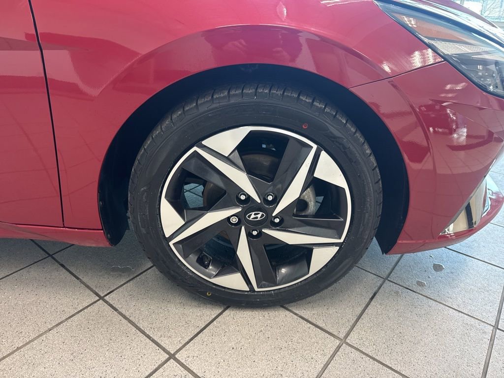 Used 2021 Hyundai Elantra Limited w/ Cargo Package image 26
