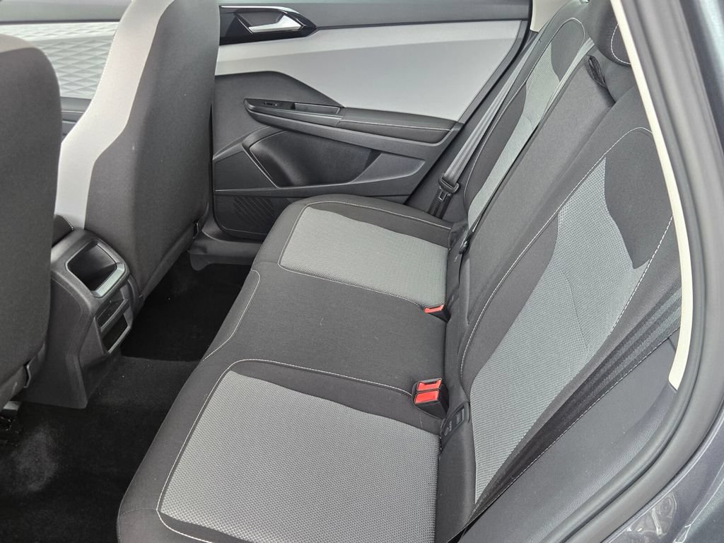 Certified 2024 Volkswagen Taos S FWD image 12