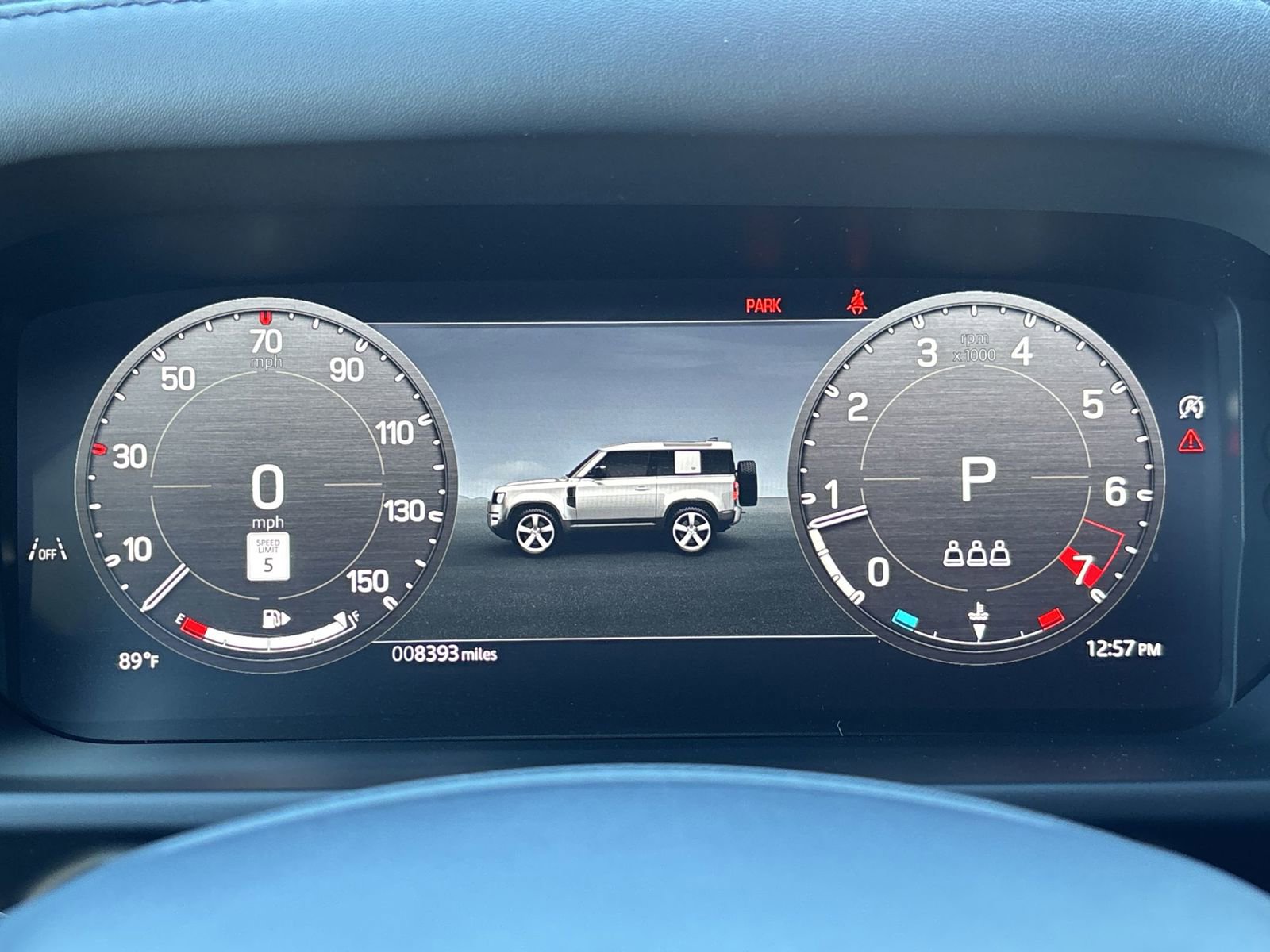 Used 2025 Land Rover Defender 90 S image 19