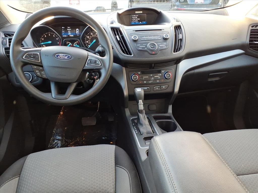 Used 2017 Ford Escape SE image 4