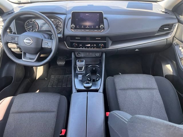 Used 2025 Nissan Rogue SV AWD/4WD image 10