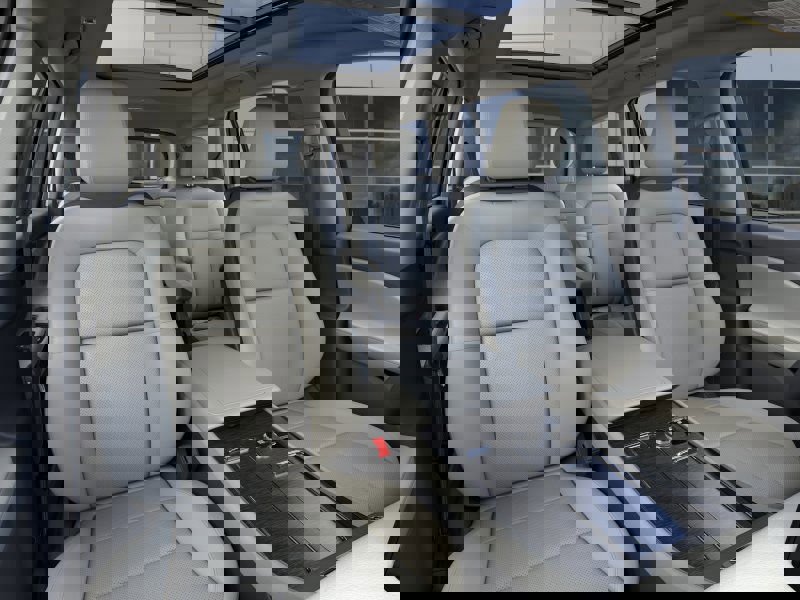 New 2026 Lincoln Aviator AWD w/ Jet Appearance Package image 32