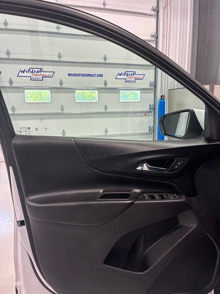 Used 2022 Chevrolet Equinox LT FWD image 16