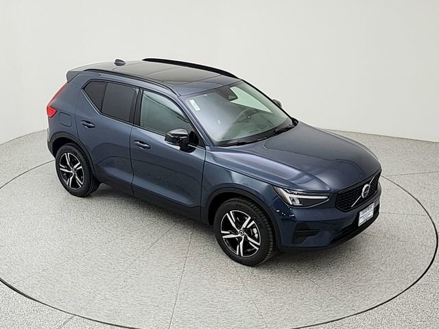 New 2026 Volvo XC40 B5 Core w/ Climate Package image 15