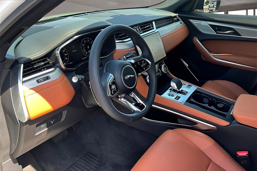 New 2026 Jaguar F-PACE R-Dynamic S image 6