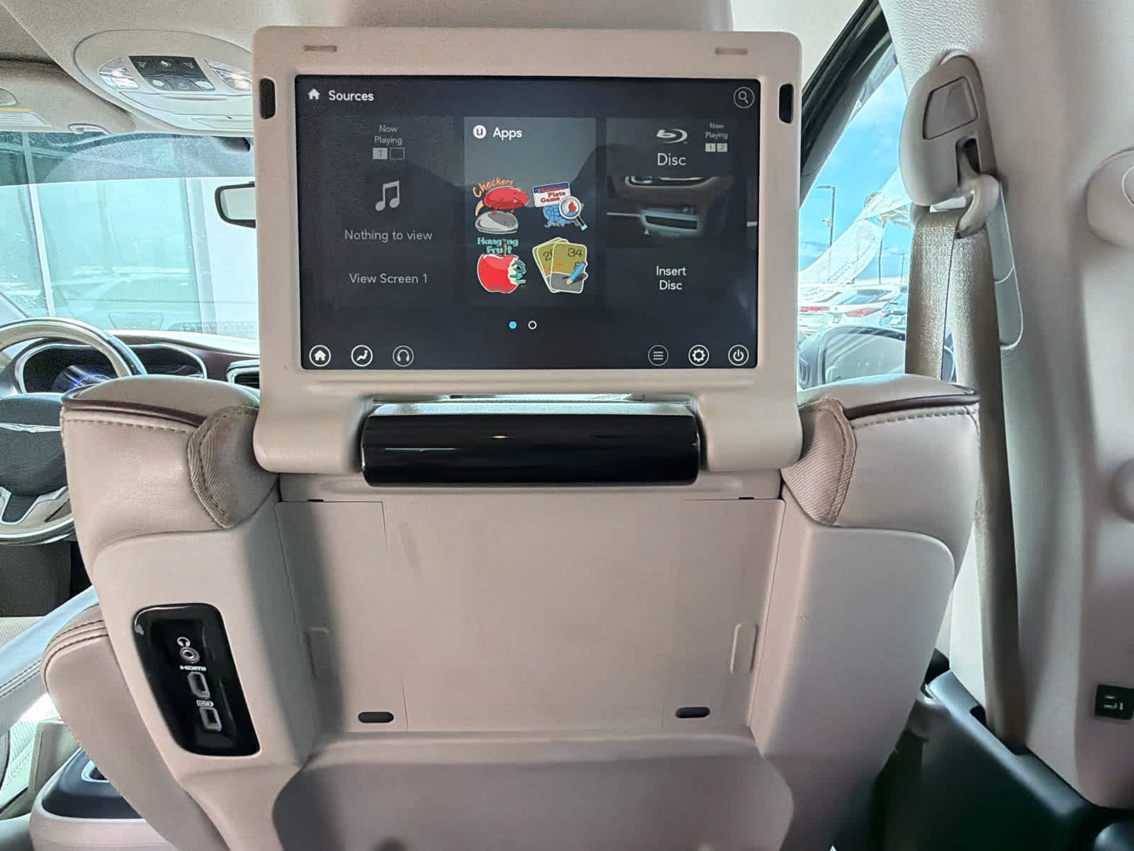 Used 2017 Chrysler Pacifica Limited FWD image 24