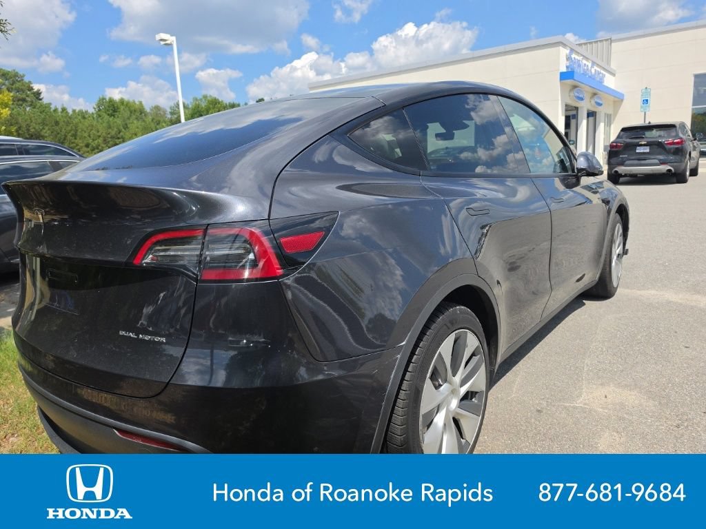 Used 2024 Tesla Model Y Long Range AWD/4WD image 5