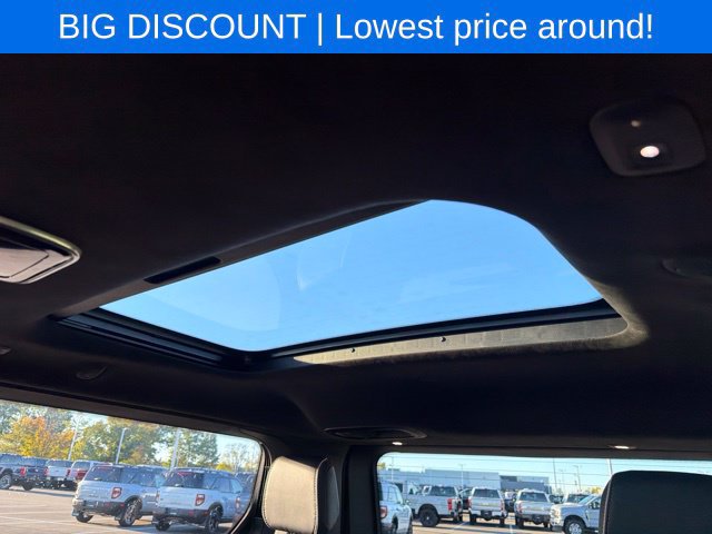 Used 2024 Jeep Grand Wagoneer Series III w/ Quick Order Packagew 28T AWD/4WD image 25