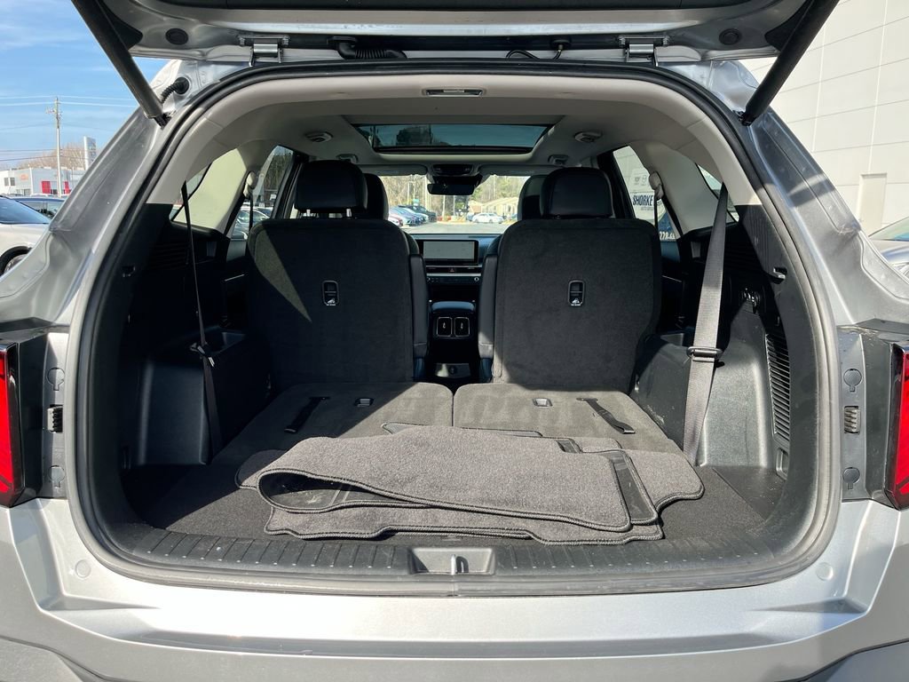 Certified 2025 Kia Sorento EX w/ EX Panoramic Sunroof Package image 30