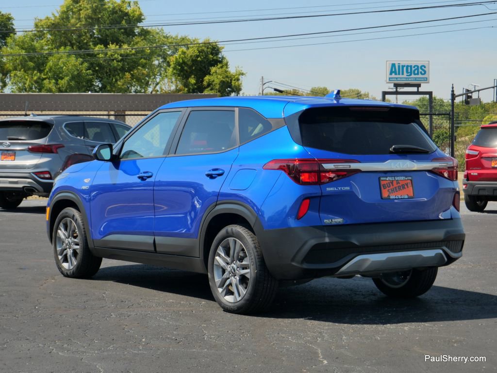 Used 2023 Kia Seltos LX AWD/4WD image 12