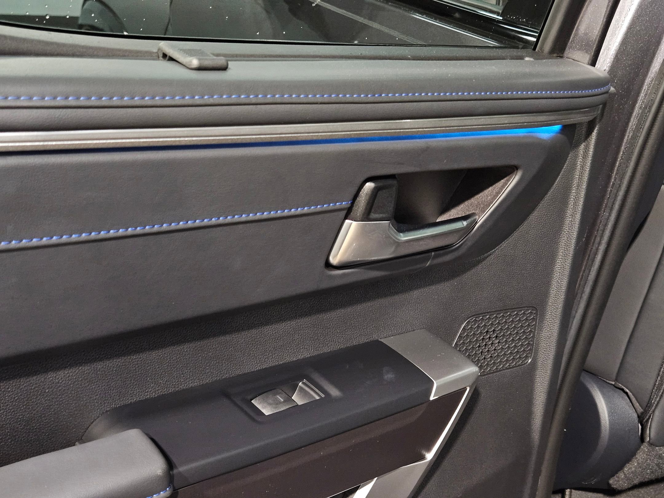 Used 2022 Toyota Tundra Platinum image 36