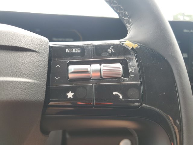 New 2027 Kia Carnival SX w/ Dark Edition Package FWD image 31