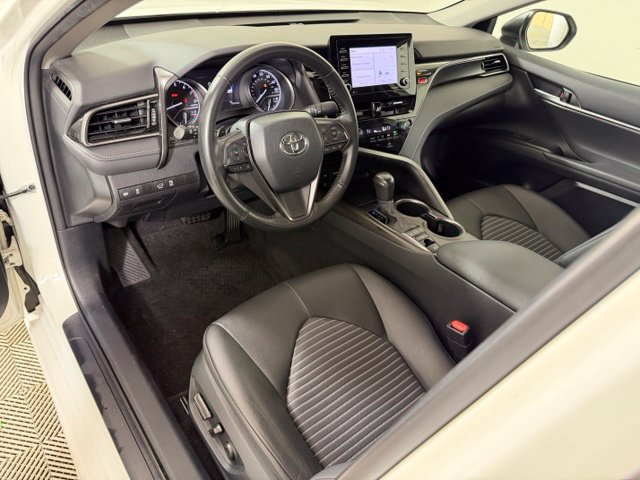 Used 2024 Toyota Camry SE AWD/4WD image 10
