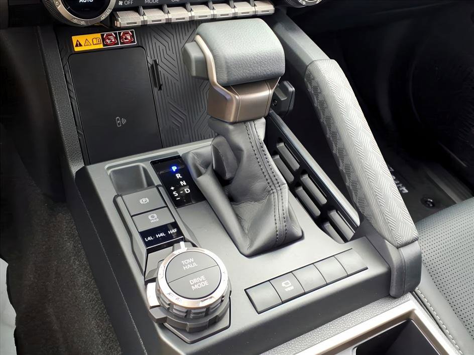 New 2025 Toyota 4Runner Limited image 12