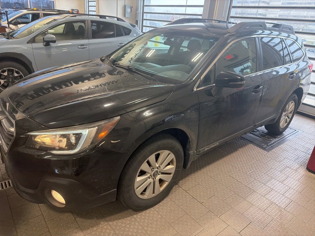 Used 2018 Subaru Outback 2.5i Premium image 3