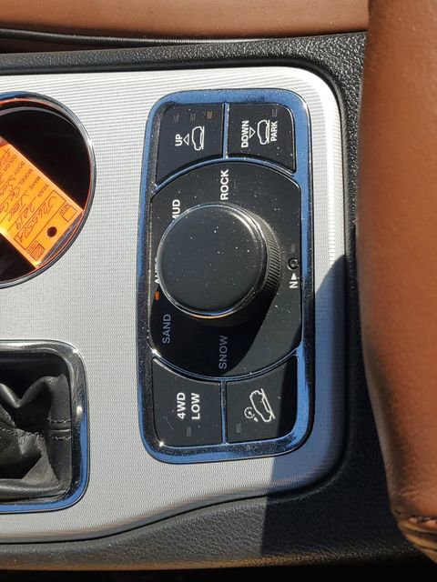 Certified 2019 Jeep Grand Cherokee Summit image 34