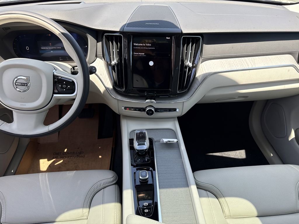 New 2025 Volvo XC60 T8 Ultra w/ Protection Package Premier image 8
