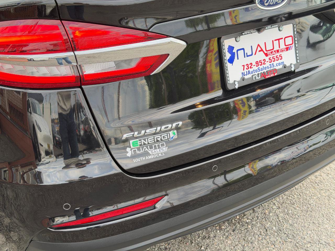 Used 2019 Ford Fusion Energi Titanium FWD image 89
