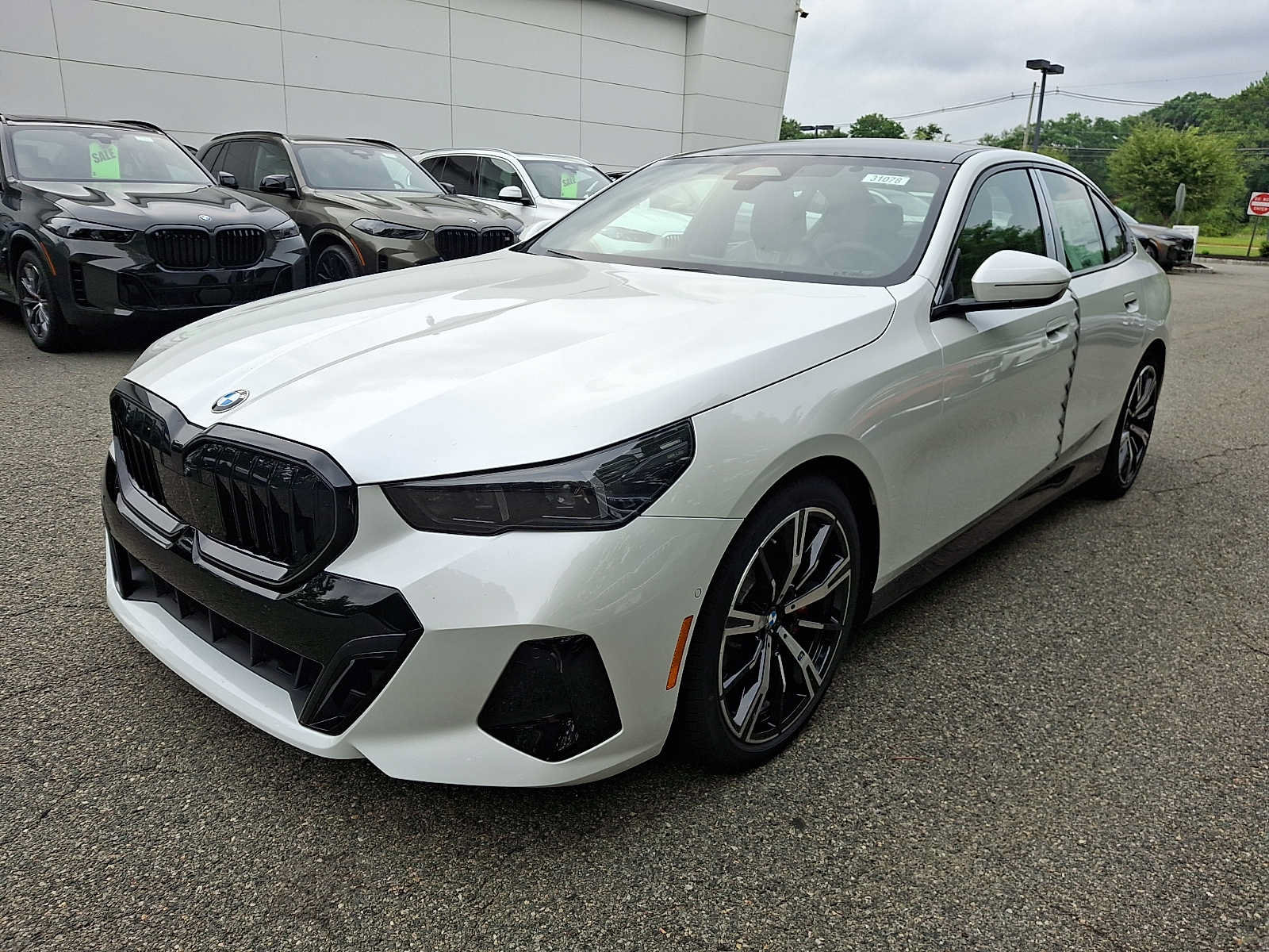 New 2027 BMW 540i xDrive w/ Executive Package AWD/4WD image 2