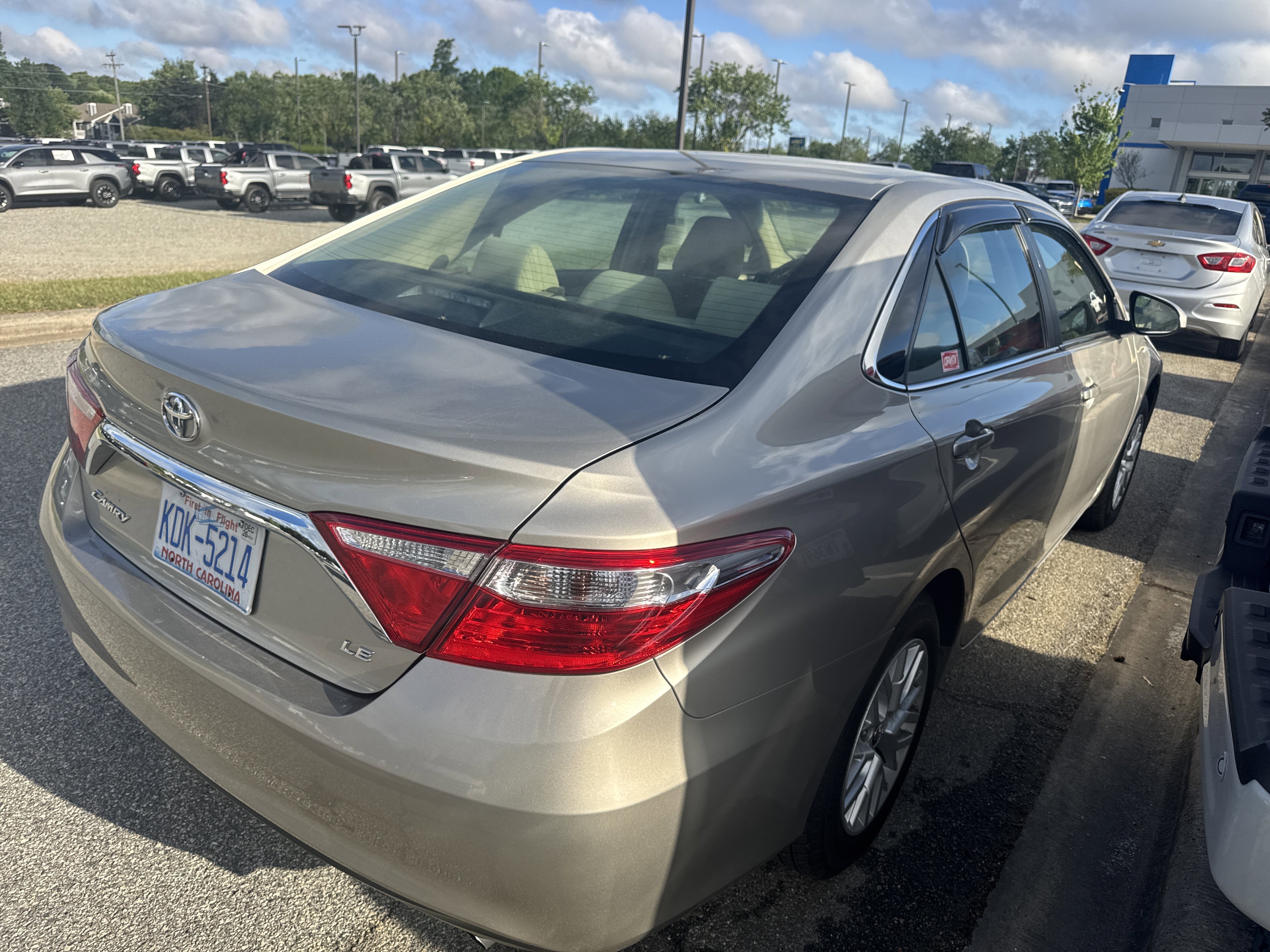 Used 2017 Toyota Camry LE FWD image 10