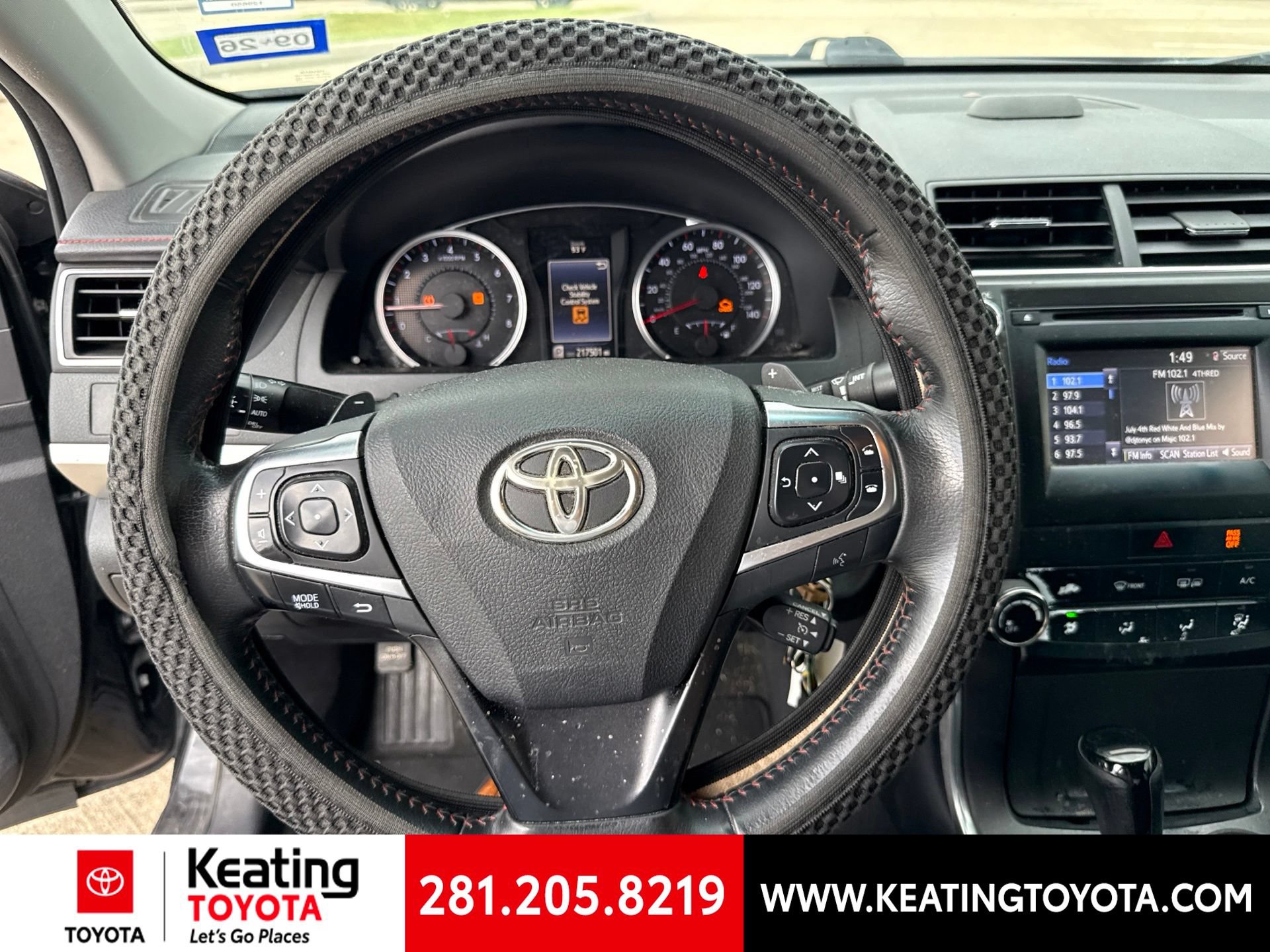 Used 2015 Toyota Camry SE w/ Moonroof Package FWD image 4