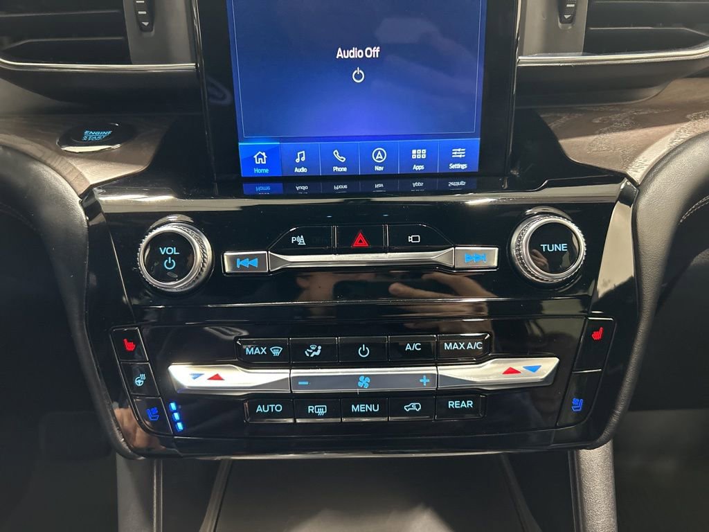 Certified 2022 Ford Explorer Platinum w/ Equipment Group 601A AWD/4WD image 23