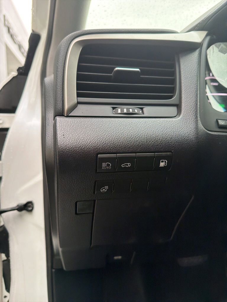 Used 2017 Lexus RX 450h AWD w/ Accessory Package image 28