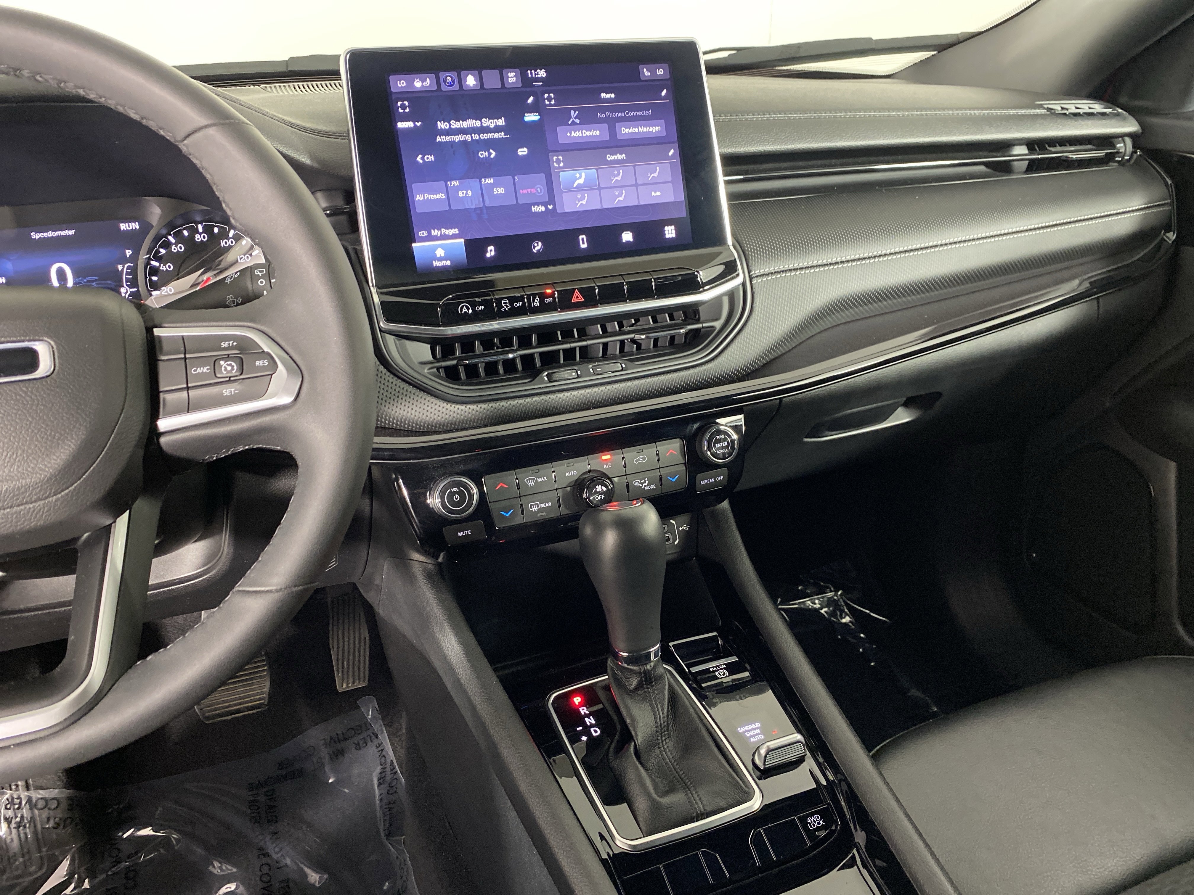 Used 2023 Jeep Compass Latitude w/ Convenience Group AWD/4WD image 28