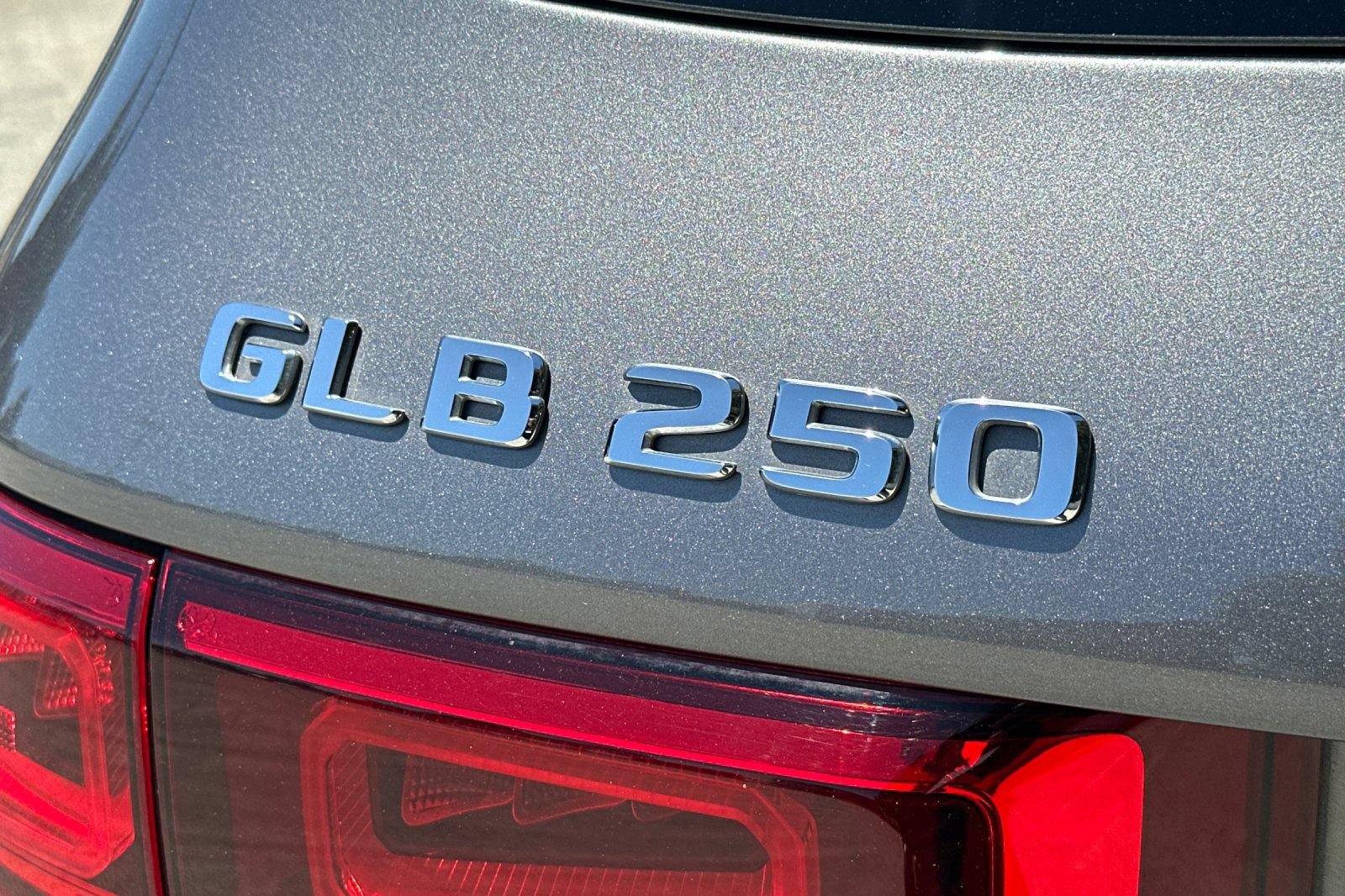 Certified 2022 Mercedes-Benz GLB 250 4MATIC image 40