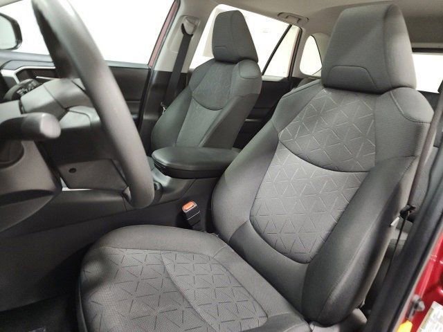 Certified 2022 Toyota RAV4 XLE w/ Convenience Package image 24