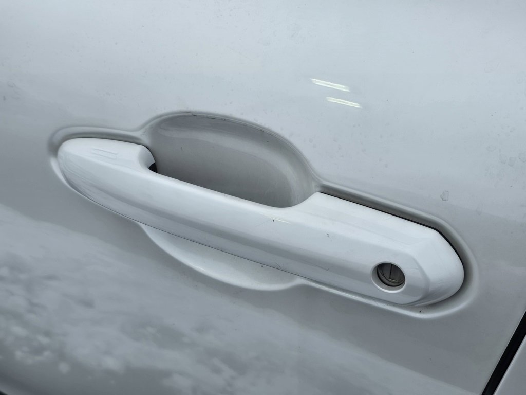 Used 2023 Toyota Crown Limited image 23