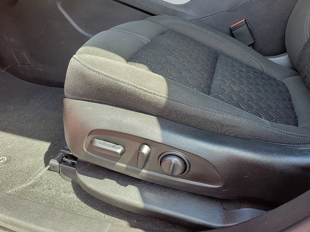 Used 2020 Chevrolet Blazer LT FWD image 11