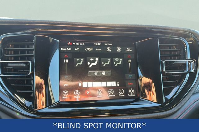 Used 2023 Dodge Durango GT image 11