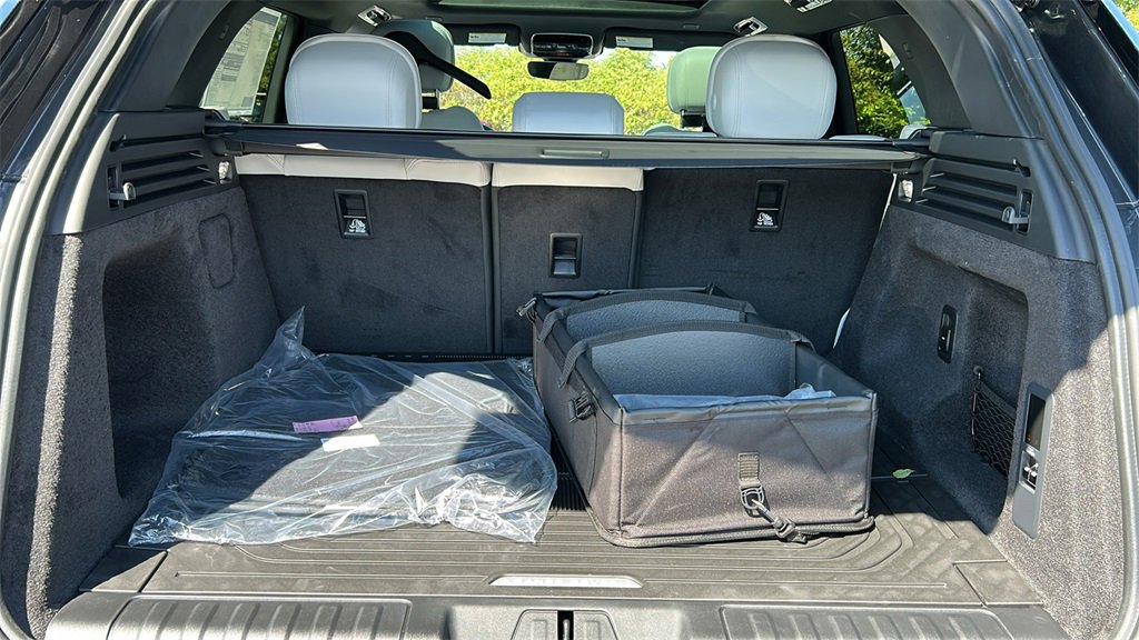 New 2025 Land Rover Range Rover Sport SE image 25