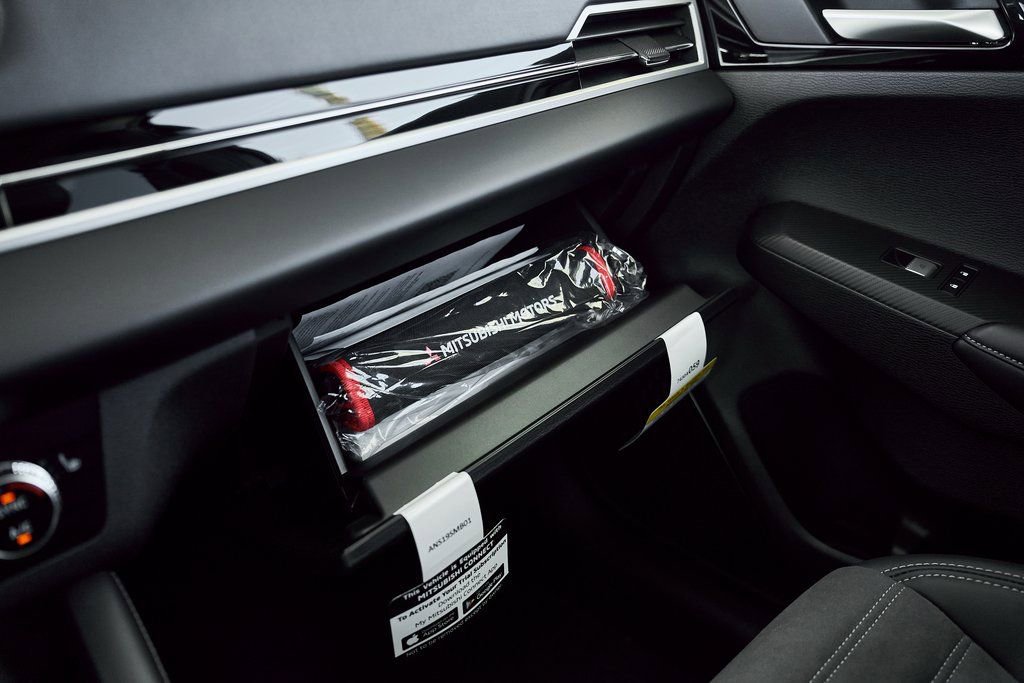 New 2026 Mitsubishi Outlander SE FWD image 56