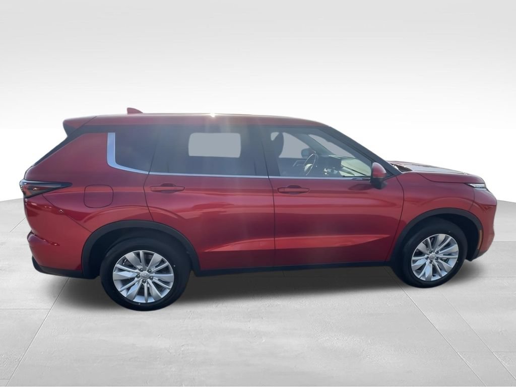 New 2026 Mitsubishi Outlander ES FWD image 9